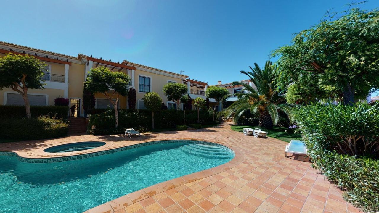 Amazing 2 Bedroom Apartment Near Beach With Pool Lagos Extérieur photo