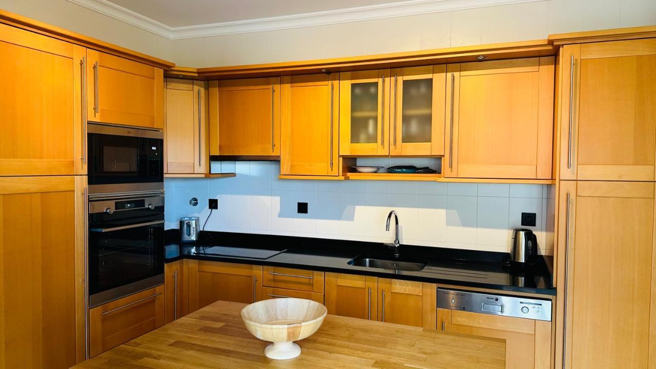 Amazing 2 Bedroom Apartment Near Beach With Pool Lagos Extérieur photo